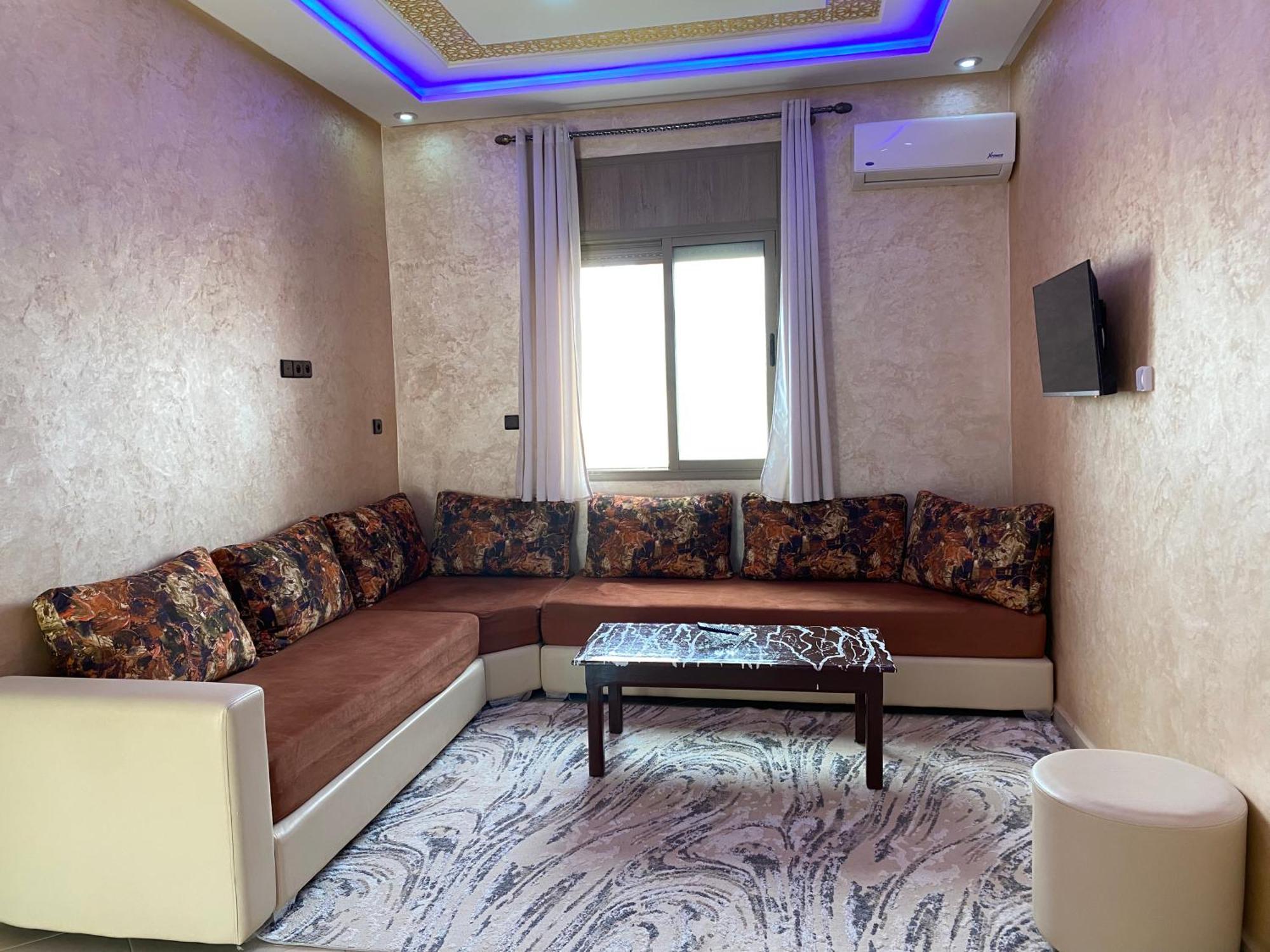 Hotel Ighiz